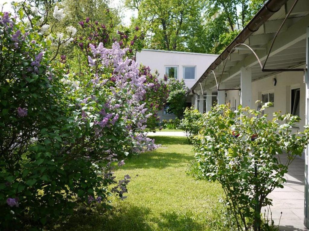 Hostel Huetteldorf Вена Экстерьер фото