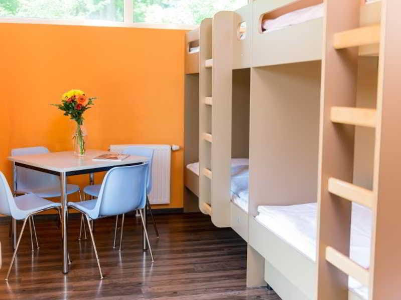 Hostel Huetteldorf Вена Экстерьер фото